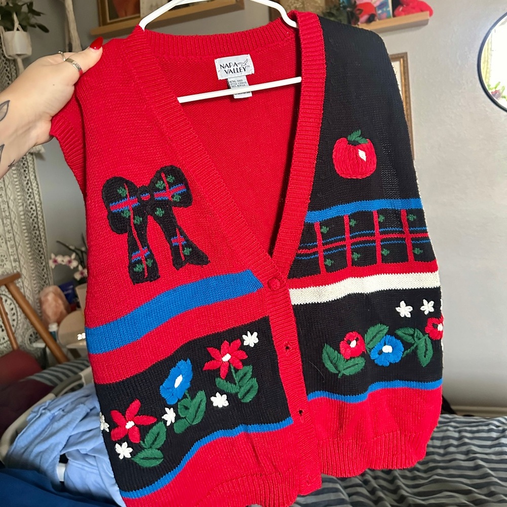 VINTAGE Patterned Sweater Vest